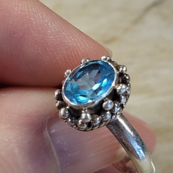 Blue topaz Ring - Picture 2 of 3